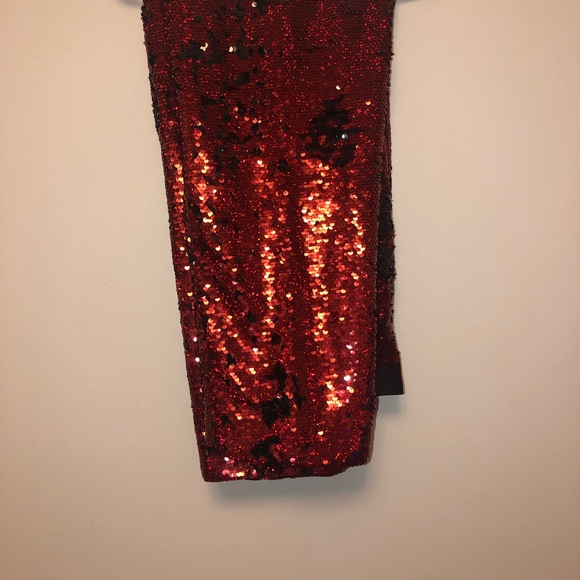 Suit - Picture 3 of 5